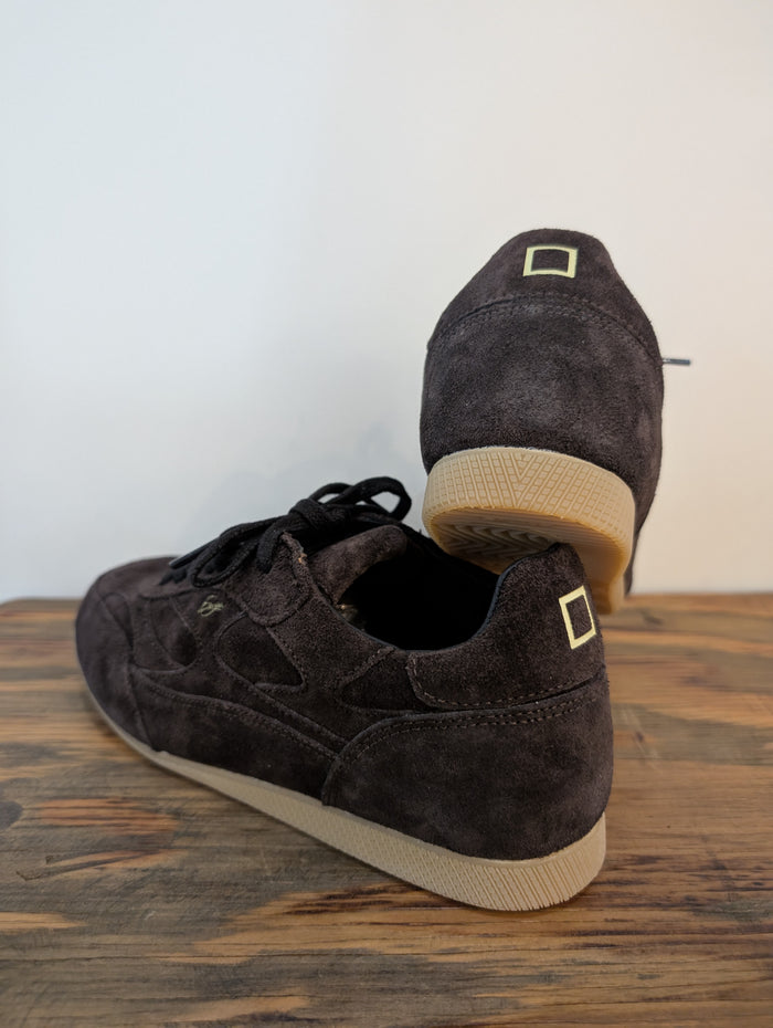 D.A.T.E.【FUGA LOW VELOUR CHOCOLATE】