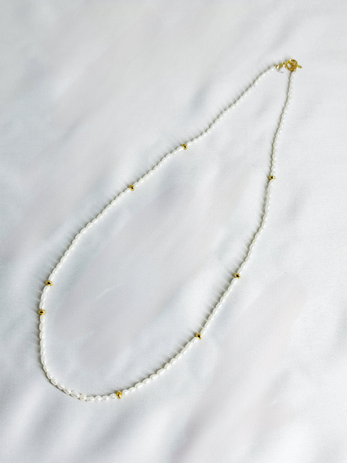 Lemme.  L12306 Mist Pearl Necklace Gold