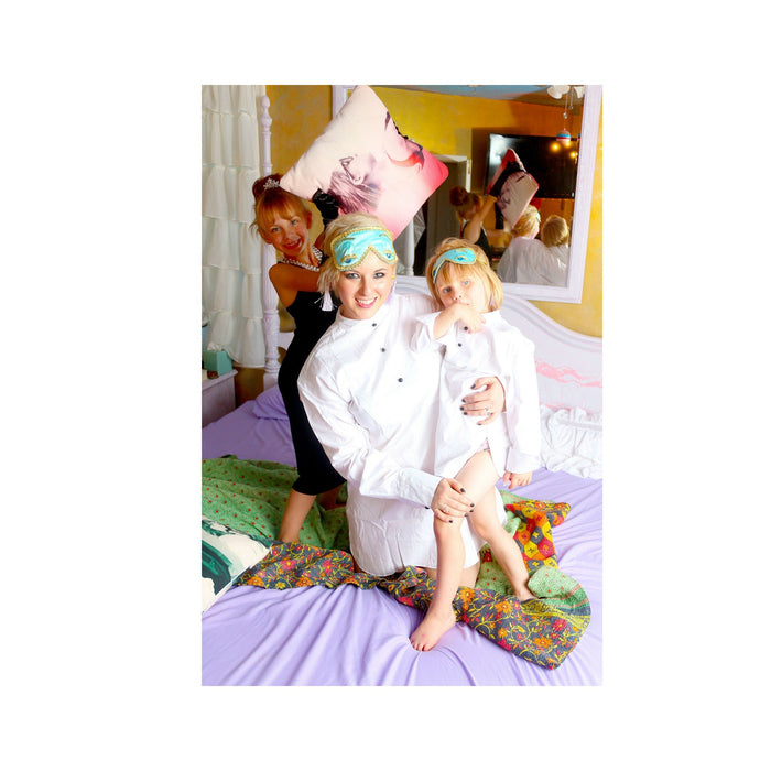 Mini Holly Iconic Sleep Cover – Audrey - Inspired Eye Mask for Halloween Costumes & Elegant Nightwear for Little Stars - Utopiat