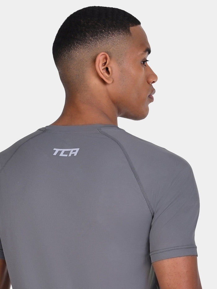TCA Superlight MenÍs Dry Fit Gym Shirts _ Lightweight Breathable Workout T-Shirts for Running, Training, Fitness & Sports
