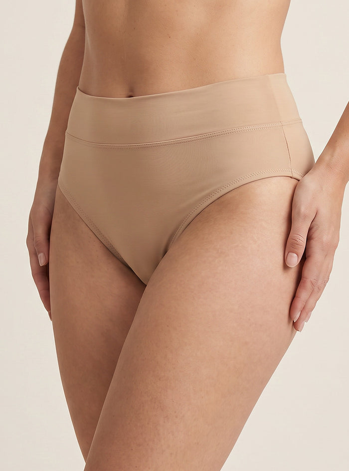 Womens Smoothlines Light Control Hi Cut Brief 2 Pack